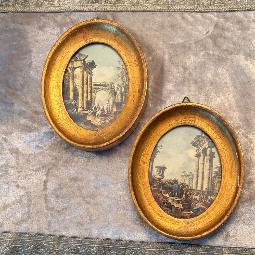 Vintage Italian Gold Oval Wall Art Set - Picture 2 of 8